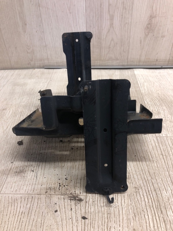 Полка аккумулятора NISSAN ROGUE 08-15 S35 2.5 QR25DE