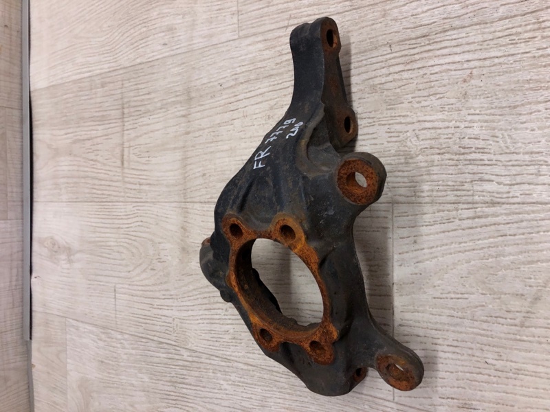 Кулак поворотный передний правый NV200 USA 13- 2020 M20XUS 2.0 MR20DE