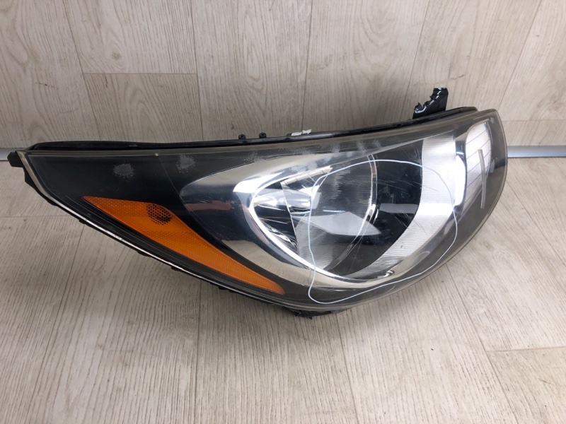 Фара правая ACCENT RB 10- 2012 RB 1.6 G4FD Фара правая ACCENT RB 10- 2012 RB 1.6 G4FD