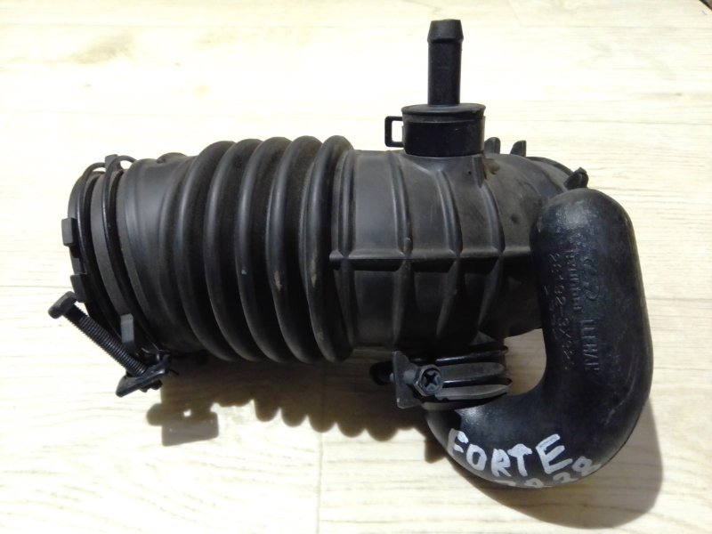 Запчасть патрубок воздушного фильтра KIA FORTE YD 12- 2013 YD 1.8 G4NB 28140-3X320 Б/У Патрубок воздушного фильтра KIA FORTE YD 12- 2013 YD 1.8 G4NB 28140-3X320 Б/У