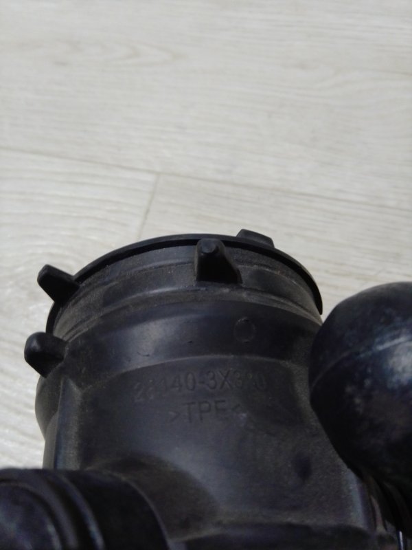 Патрубок воздушного фильтра KIA FORTE YD 12- YD 1.8 G4NB Патрубок воздушного фильтра KIA FORTE YD 12- YD 1.8 G4NB