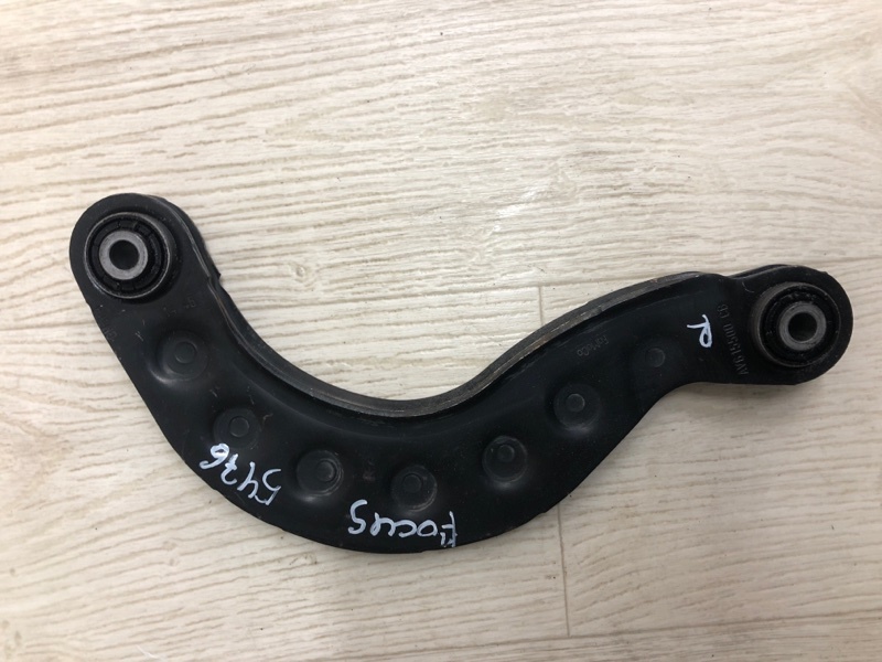 Рычаг задней подвески поперечный верхний FOCUS 10-18 2015 CB8 2.0 XQDA