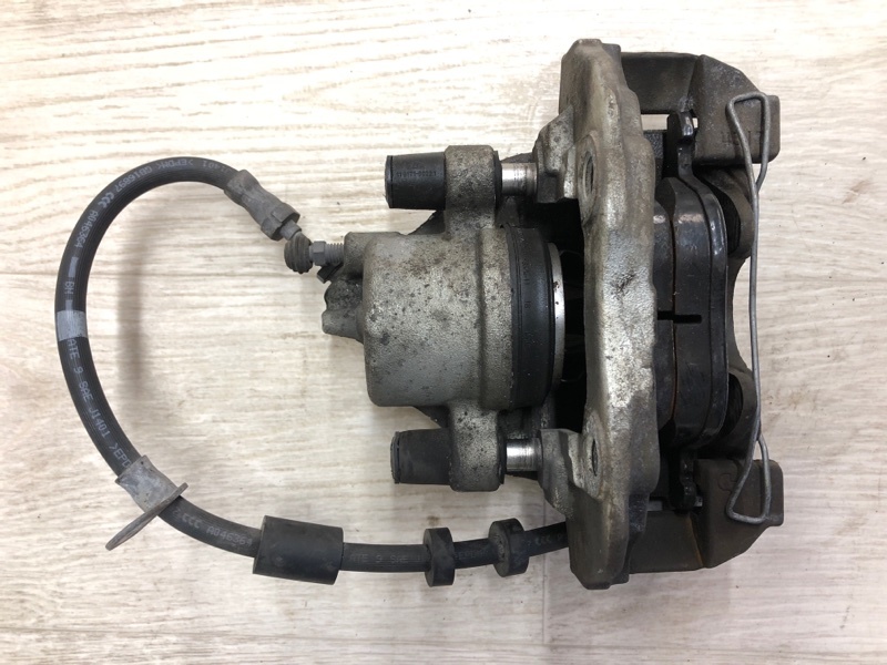 Суппорт тормозной передний правый FOCUS 10-18 2015 CB8 2.0 XQDA