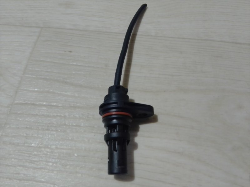 Запчасть датчик положения коленвала KIA OPTIMA JF 15-20 2016 JF 2.4 G4KJ 39180-2G000 Б/У Датчик положения коленвала KIA OPTIMA JF 15-20 2016 JF 2.4 G4KJ 39180-2G000 Б/У