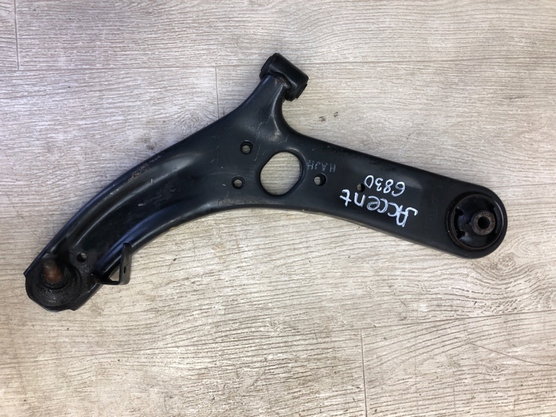 Рычаг передней подвески нижний левый HYUNDAI ACCENT RB 10- RB 1.6 G4FD