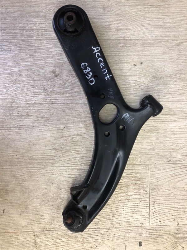 Рычаг передней подвески нижний правый HYUNDAI ACCENT RB 10- 2012 RB 1.6 G4FD 54501-1R000 Б/У
