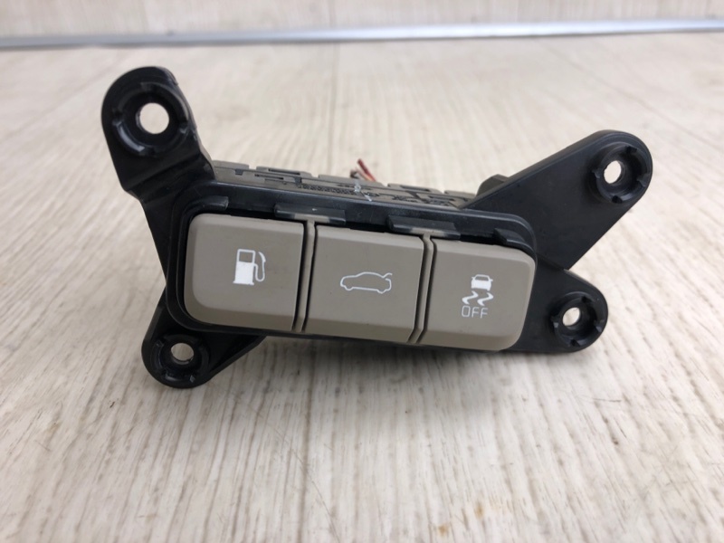 Запчасть блок кнопок торпедо левый KIA OPTIMA JF 15-20 2016 JF 2.4 G4KJ 93750-D4500BHH Б/У Блок кнопок торпедо левый KIA OPTIMA JF 15-20 2016 JF 2.4 G4KJ 93750-D4500BHH Б/У