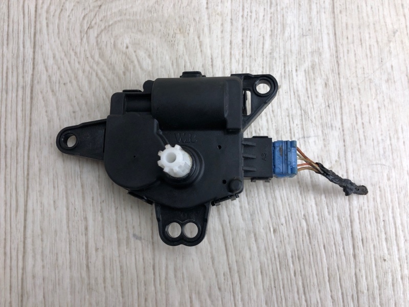 Моторчик заслонки печки OPTIMA JF 15-20 2016 JF 2.4 G4KJ Моторчик заслонки печки OPTIMA JF 15-20 2016 JF 2.4 G4KJ