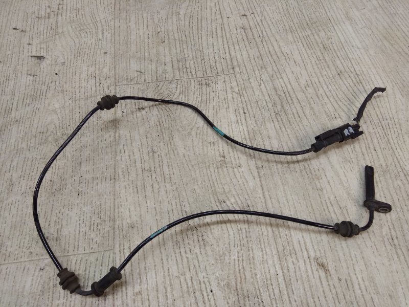 Датчик ABS задний правый 200 14-16 2016 UF 2.4 ED6