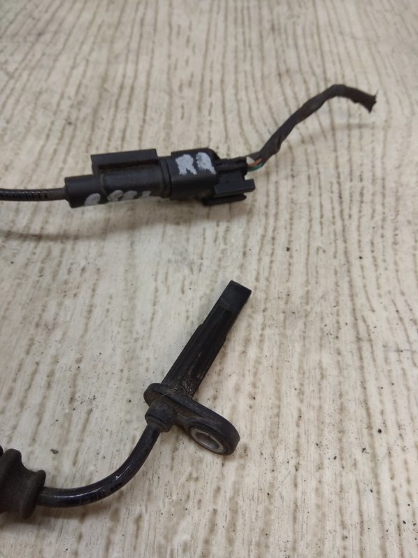 Датчик ABS задний правый CHRYSLER 200 14-16 UF 2.4 ED6