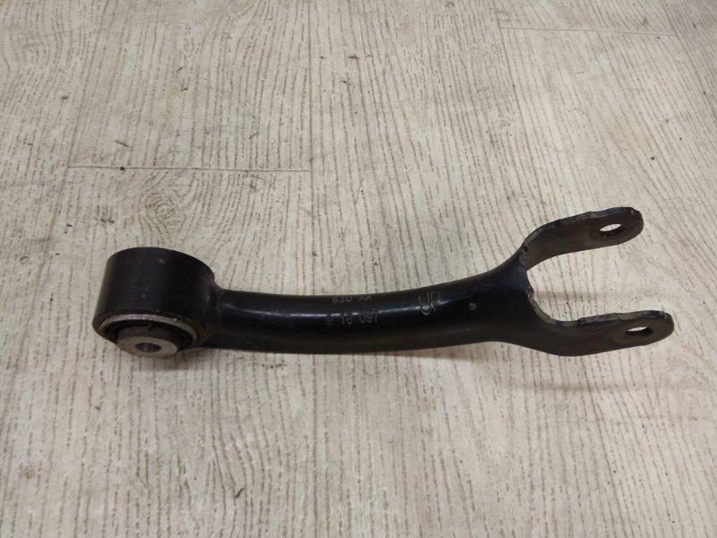 Рычаг задней подвески поперечный верхний CHRYSLER 200 14-16 UF 2.4 ED6