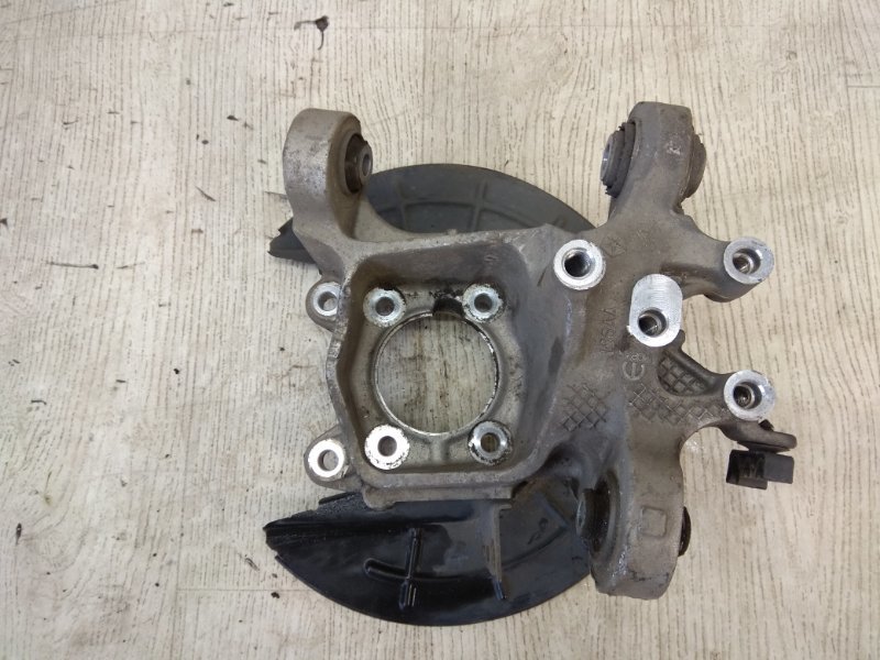 Цапфа задняя правая CHRYSLER 200 14-16 2016 UF 2.4 ED6 68200071AC Б/У