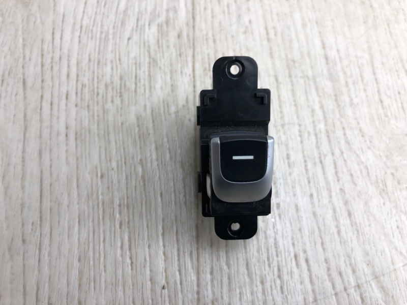 Кнопка стеклоподъемника задняя правая OPTIMA JF 15-20 2016 JF 2.4 G4KJ