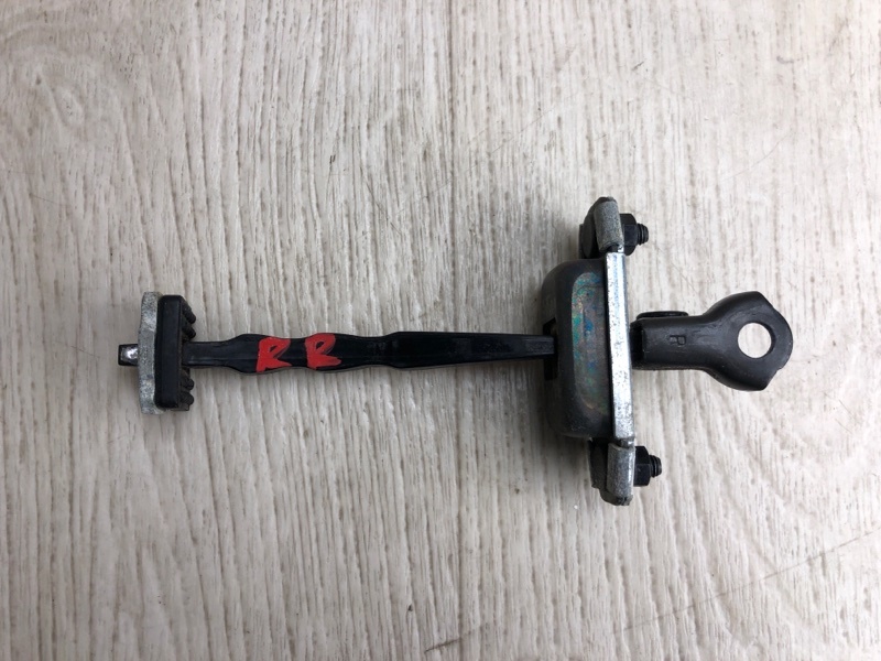 Ограничитель двери задний правый KIA OPTIMA JF 15-20 2016 JF 2.4 G4KJ 79490-D5000 Б/У