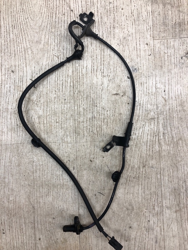 Запчасть датчик abs передний правый HYUNDAI SONATA LF 2014- 2015 LF 2.4 G4KJ 59830-C1000 Б/У Датчик ABS передний правый HYUNDAI SONATA LF 2014- 2015 LF 2.4 G4KJ 59830-C1000 Б/У