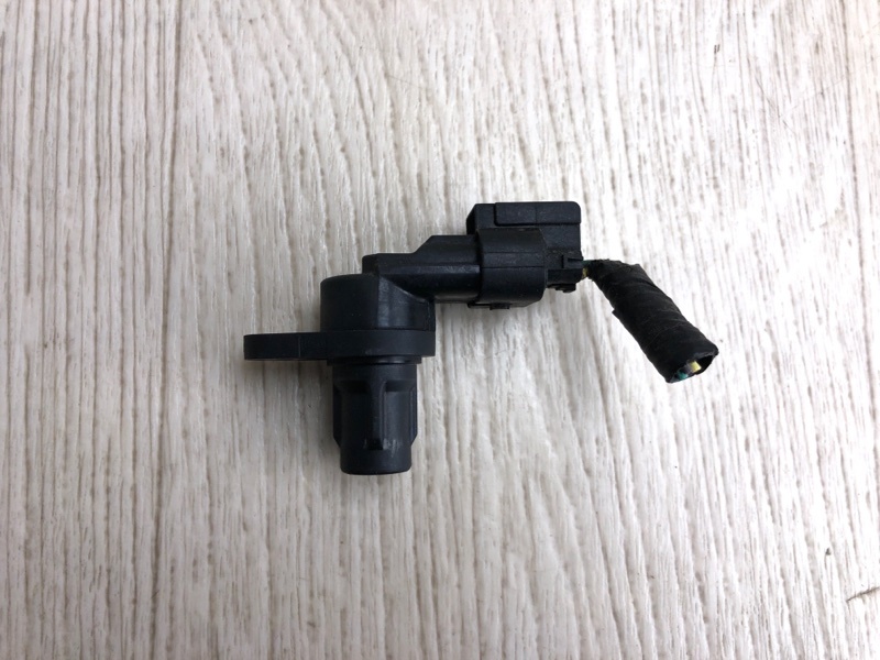 Запчасть датчик положения распредвала FORD FIESTA 08-17 2013 CCN 1.6 HXJB BE8Z-6B288-A Б/У Датчик положения распредвала FORD FIESTA 08-17 2013 CCN 1.6 HXJB BE8Z-6B288-A Б/У