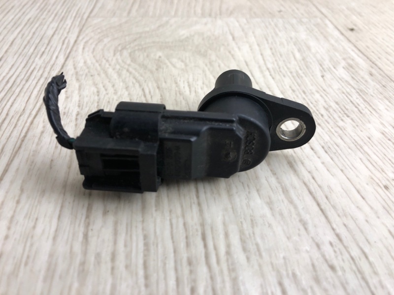Датчик положения распредвала FIESTA 08-17 2013 CCN 1.6 HXJB