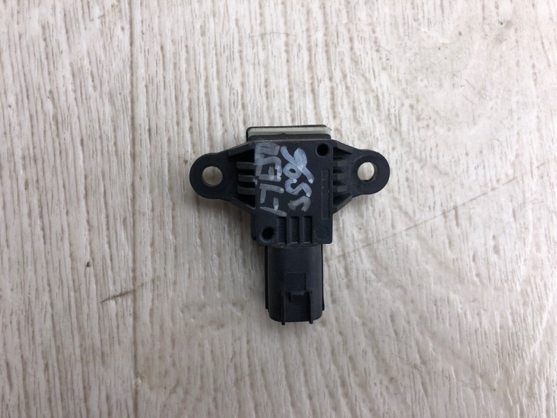 Запчасть датчик удара FORD FIESTA 08-17 2013 CCN 1.6 HXJB CT4Z-14B345-A Б/У Датчик удара FORD FIESTA 08-17 2013 CCN 1.6 HXJB CT4Z-14B345-A Б/У