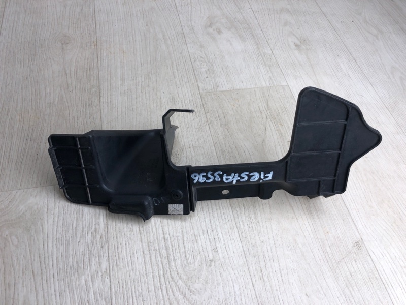 Дефлектор радиатора правый FORD FIESTA 08-17 CCN 1.6 HXJB