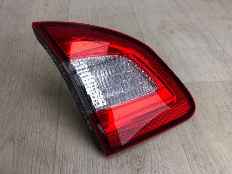 Фонарь внутренний левый FIESTA 08-17 2013 CCN 1.6 HXJB