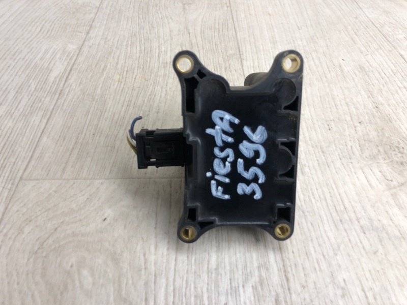 Катушка зажигания FORD FIESTA 08-17 CCN 1.6 HXJB