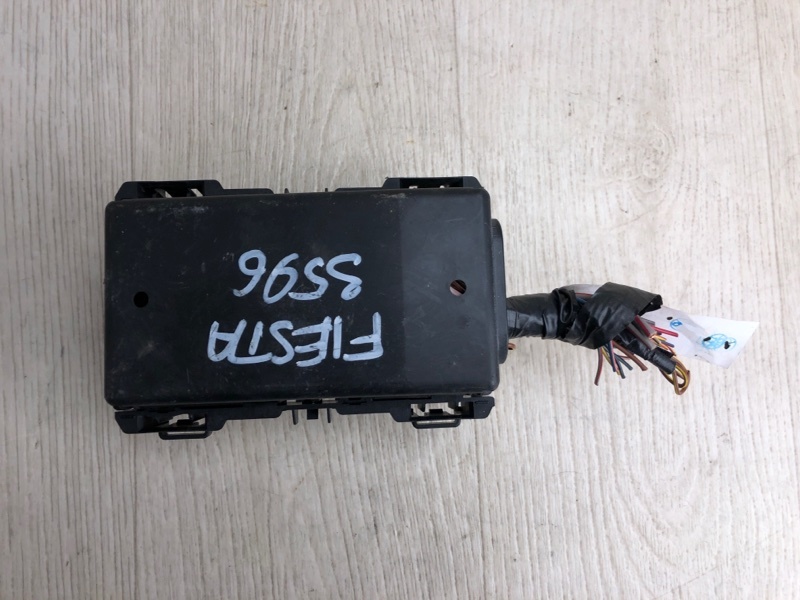 Блок предохранителей моторный отсек FORD FIESTA 08-17 CCN 1.6 HXJB