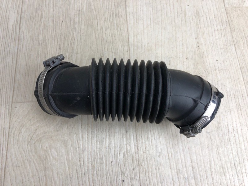 Патрубок воздушного фильтра FIESTA 08-17 2013 CCN 1.6 HXJB