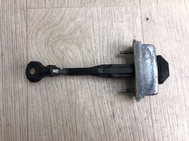 Ограничитель двери передний FORD FIESTA 08-17 2013 CCN 1.6 HXJB AE8Z-5423504-A Б/У