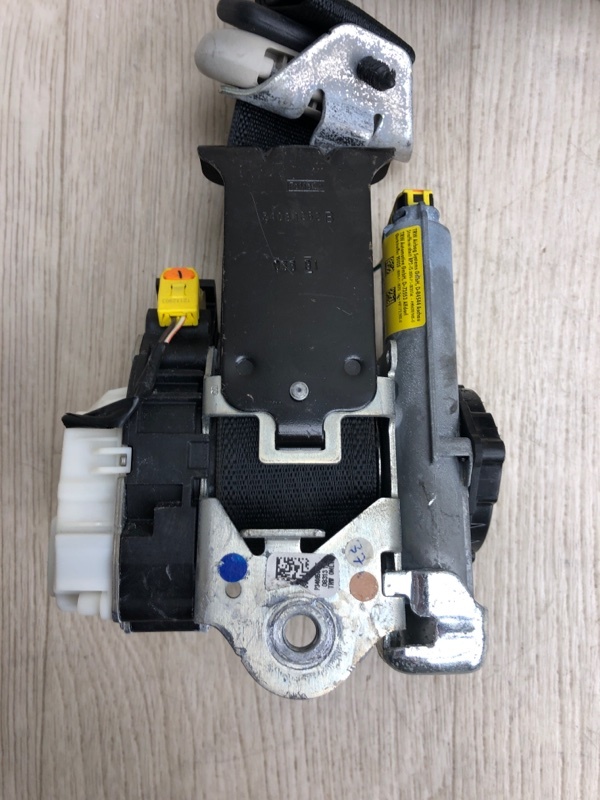 Ремень безопасности передний правый FORD FIESTA 08-17 CCN 1.6 HXJB Ремень безопасности передний правый FORD FIESTA 08-17 CCN 1.6 HXJB