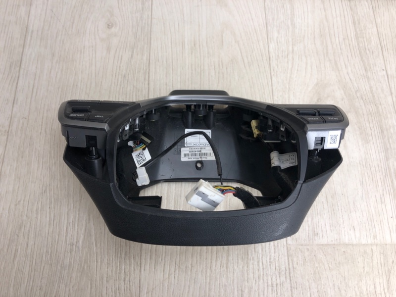 Кнопки на руль ELANTRA AD 16- 2016 AD 2.0 G4NH