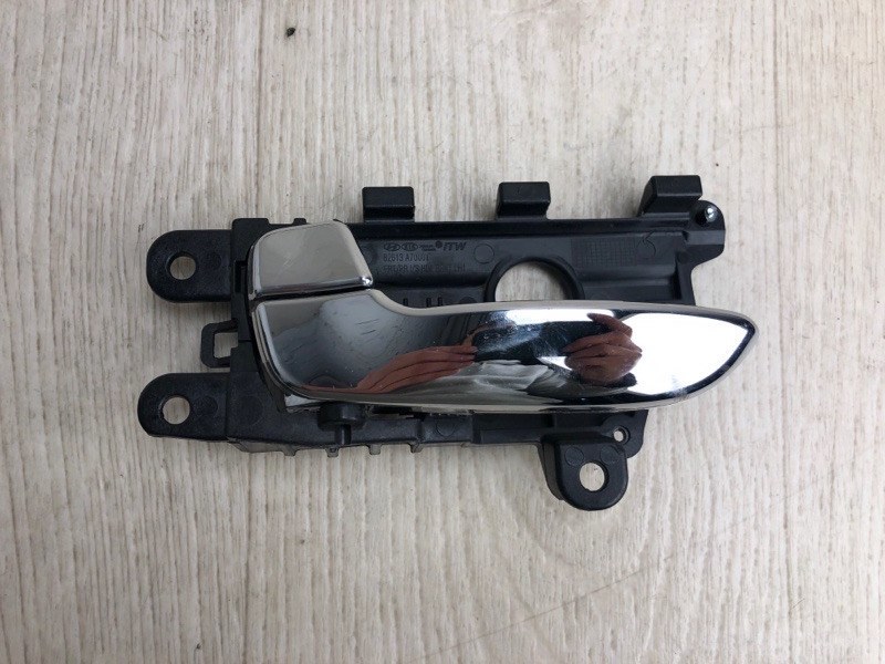 Ручка двери внутренняя задняя левая KIA FORTE YD 12- 2014 YD 1.8 G4NB 82610-A7110CR Б/У