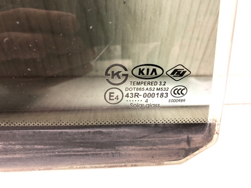 Стекло двери глухое заднее правое FORTE YD 12- 2014 YD 1.8 G4NB