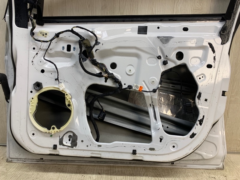 Дверь передняя правая FOCUS 10-18 2015 CB8 2.0 XQDA