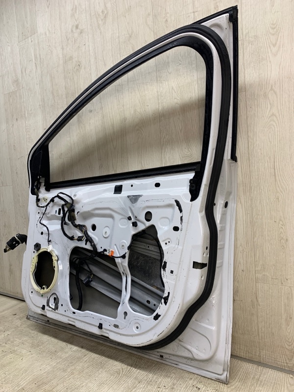 Дверь передняя правая FOCUS 10-18 2015 CB8 2.0 XQDA