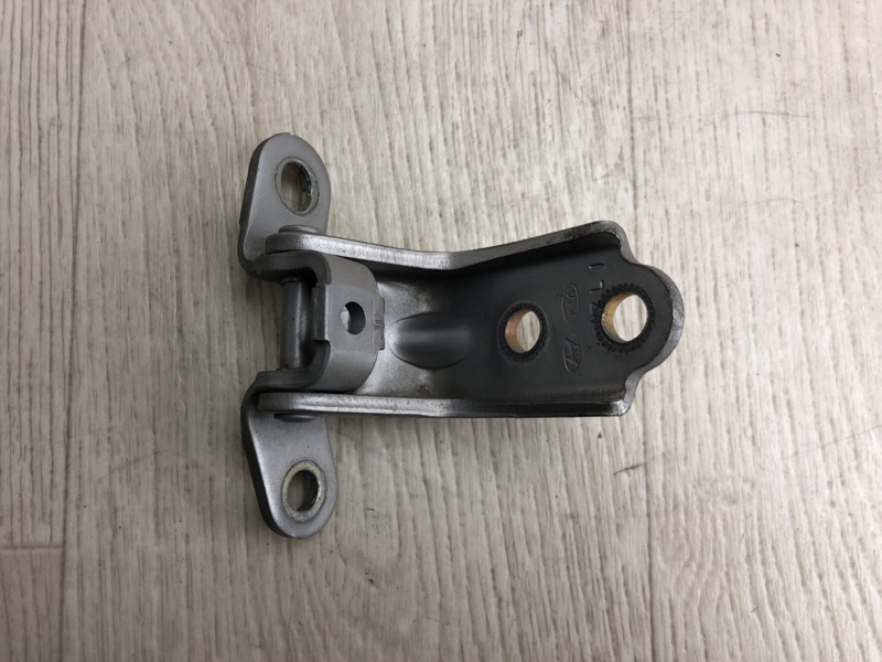 Петля двери нижняя передняя правая HYUNDAI TUCSON 04-10 2004 JM 2.7 G6BA 79320-2E000 Б/У