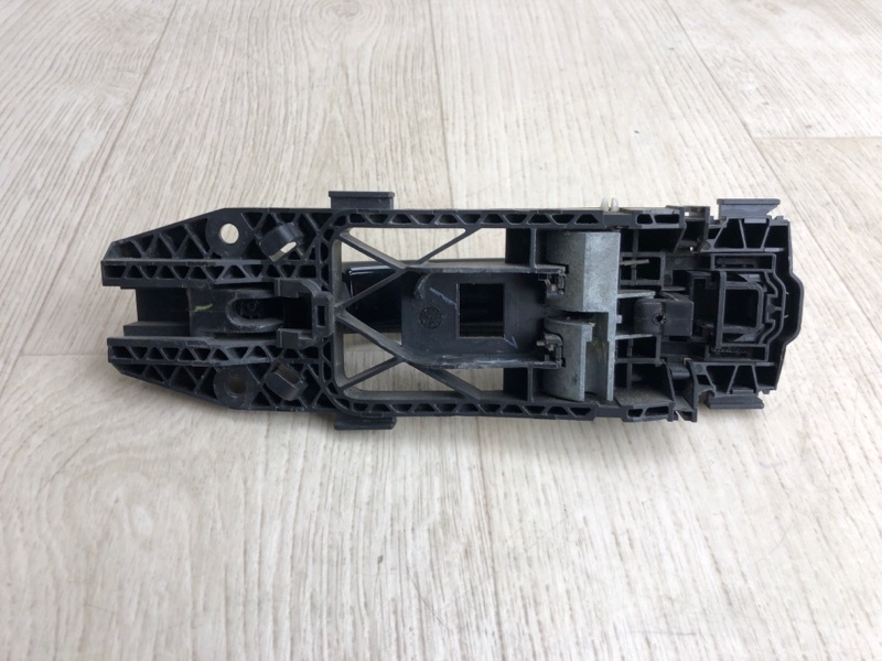 Ручка двери наружная задняя правая JETTA USA 10-17 2013 162 2.0 CBPA