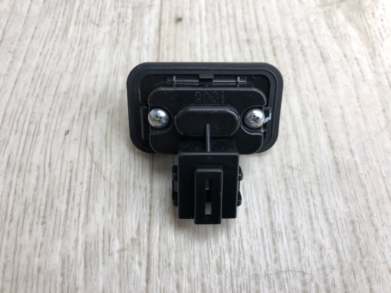 Кнопка открывания багажника наружная HONDA ACCORD CU8 / TSX 08-14 CU2 2.4 K24Z3