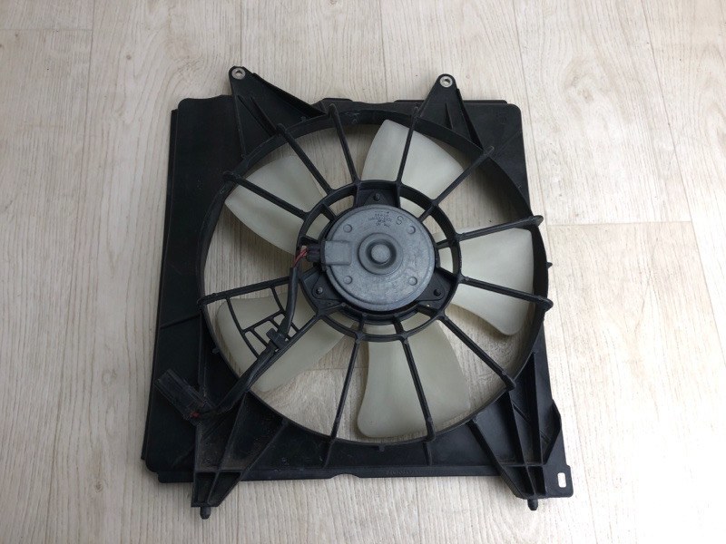 Диффузор вентилятора основного радиатора правый ACCORD CU8 / TSX 08-14 2012 CU2 2.4 K24Z3