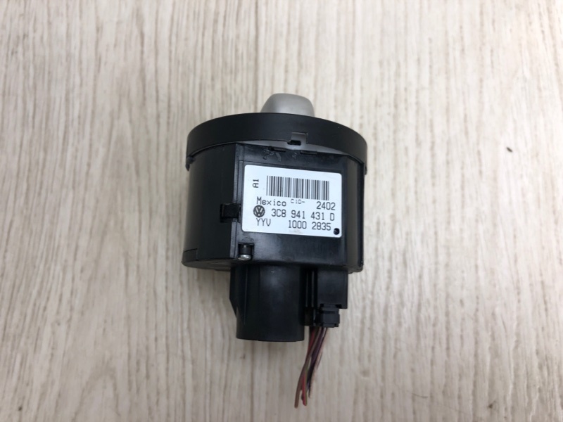 Блок управления освещением PASSAT B7 11-15 2012 A32 2.5 CBUA