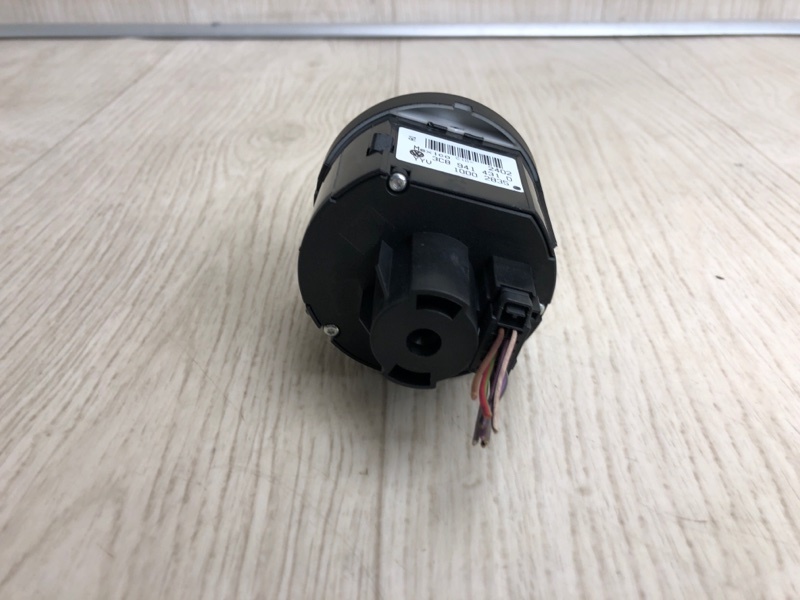 Блок управления освещением VOLKSWAGEN PASSAT B7 11-15 A32 2.5 CBUA