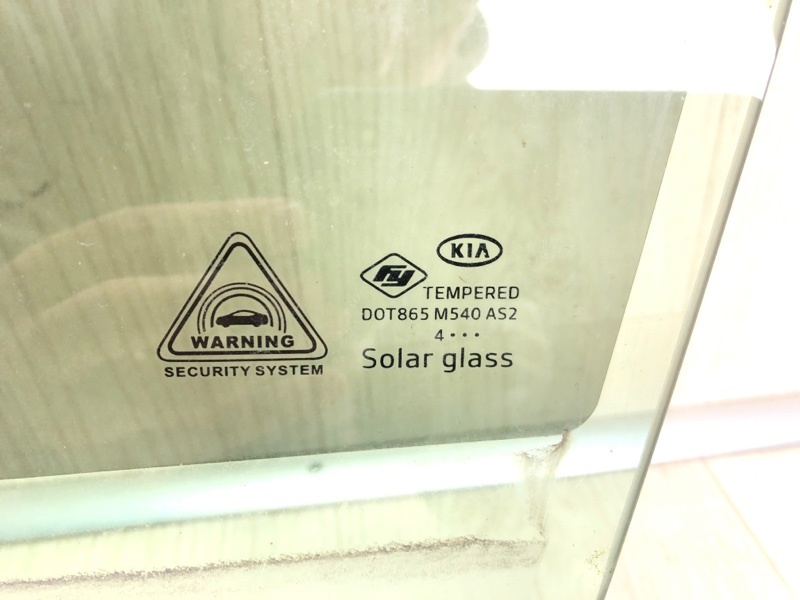 Стекло двери переднее левое SORENTO UM 14- 2015 UM 2.4 G4KJ Стекло двери переднее левое SORENTO UM 14- 2015 UM 2.4 G4KJ