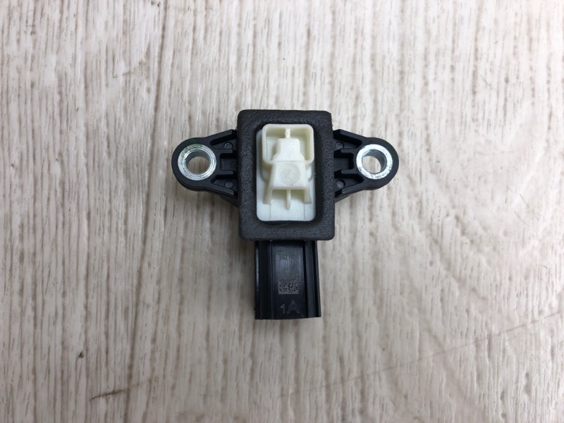 Датчик удара SORENTO UM 14- 2015 UM 2.4 G4KJ
