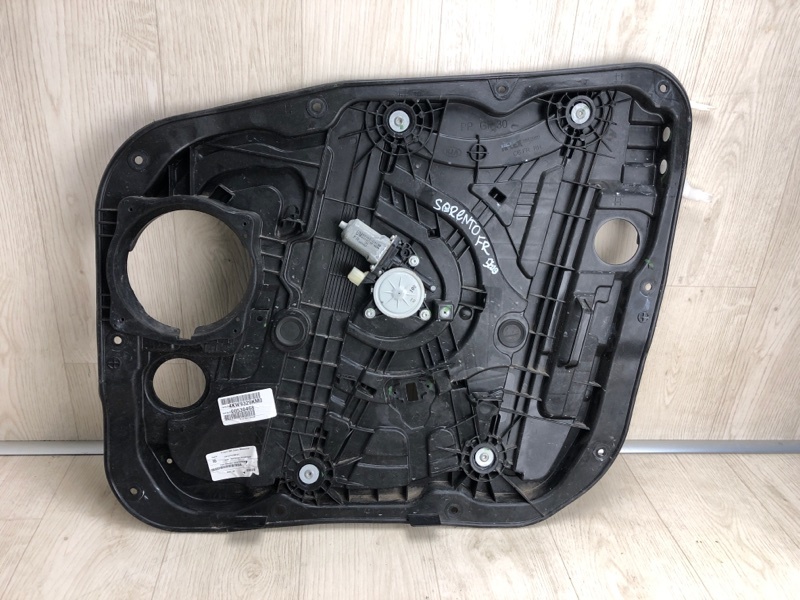 Запчасть стеклоподъемник передний правый KIA SORENTO UM 14- 2015 UM 2.4 G4KJ 82481-C6000 Б/У Стеклоподъемник передний правый KIA SORENTO UM 14- 2015 UM 2.4 G4KJ 82481-C6000 Б/У