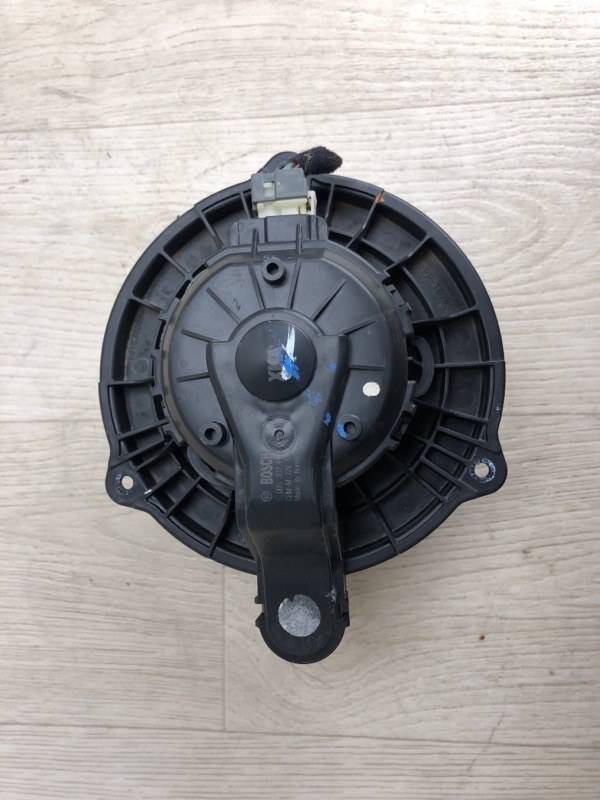 Моторчик печки KIA SORENTO UM 14- 2015 UM 2.4 G4KJ 97113-1U000 Б/У