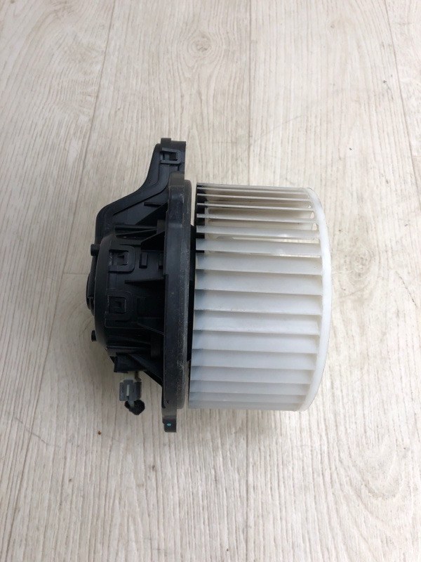 Моторчик печки SORENTO UM 14- 2015 UM 2.4 G4KJ