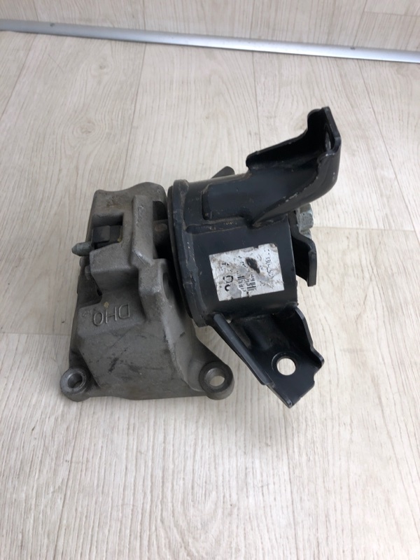 Подушка двигателя KIA SORENTO UM 14- UM 2.4 G4KJ Подушка двигателя KIA SORENTO UM 14- UM 2.4 G4KJ