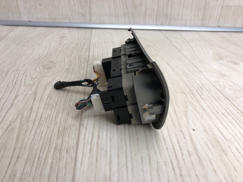 Блок кнопок торпедо левый OPTIMA TF 11-16 2013 TF 2.4 G4KJ Блок кнопок торпедо левый OPTIMA TF 11-16 2013 TF 2.4 G4KJ