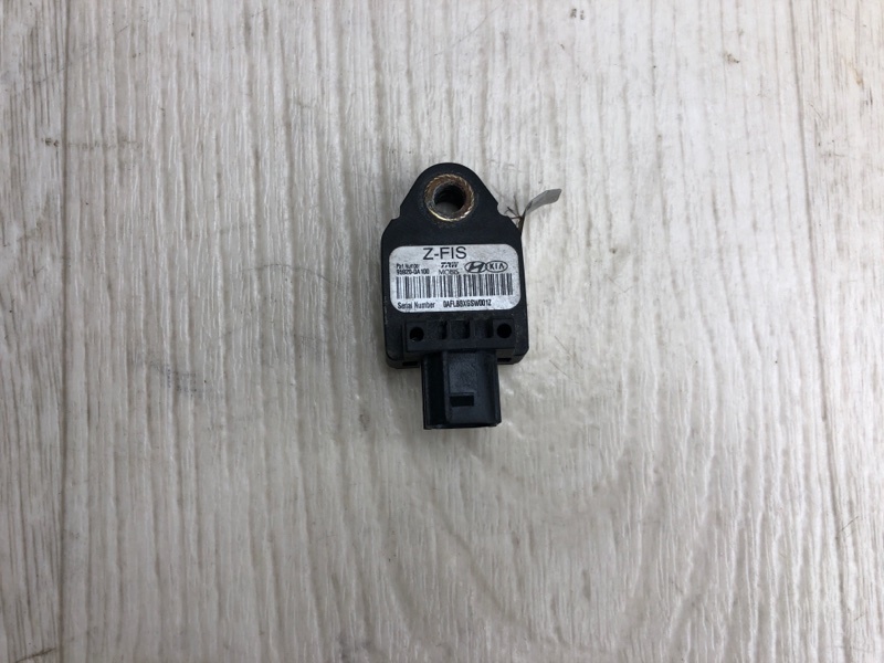 Датчик удара передний KIA OPTIMA TF 11-16 2013 TF 2.4 G4KJ 95920-0A100 Б/У