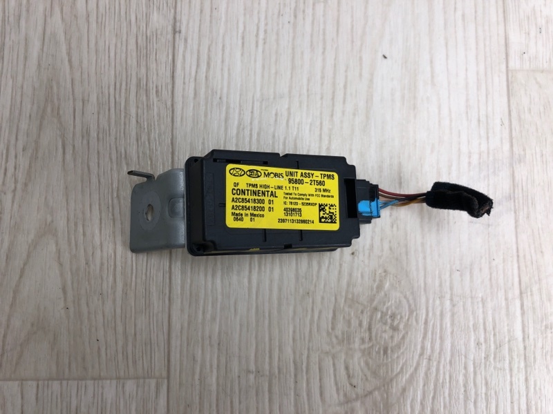 Блок электронный KIA OPTIMA TF 11-16 2013 TF 2.4 G4KJ 95800-2T560 Б/У