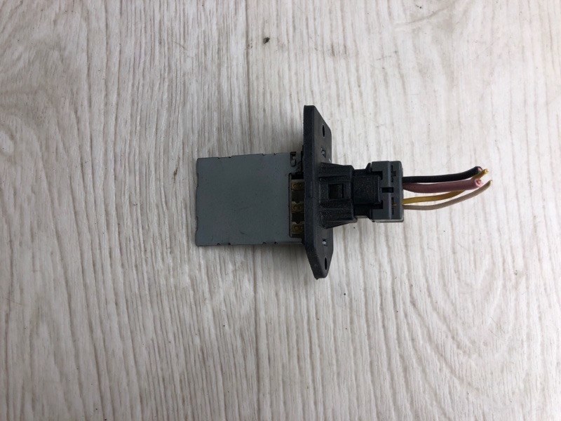 Резистор печки KIA FORTE/CERATO TD 08-13 2011 TD 2.0 G4KD 97128-1M000 Б/У